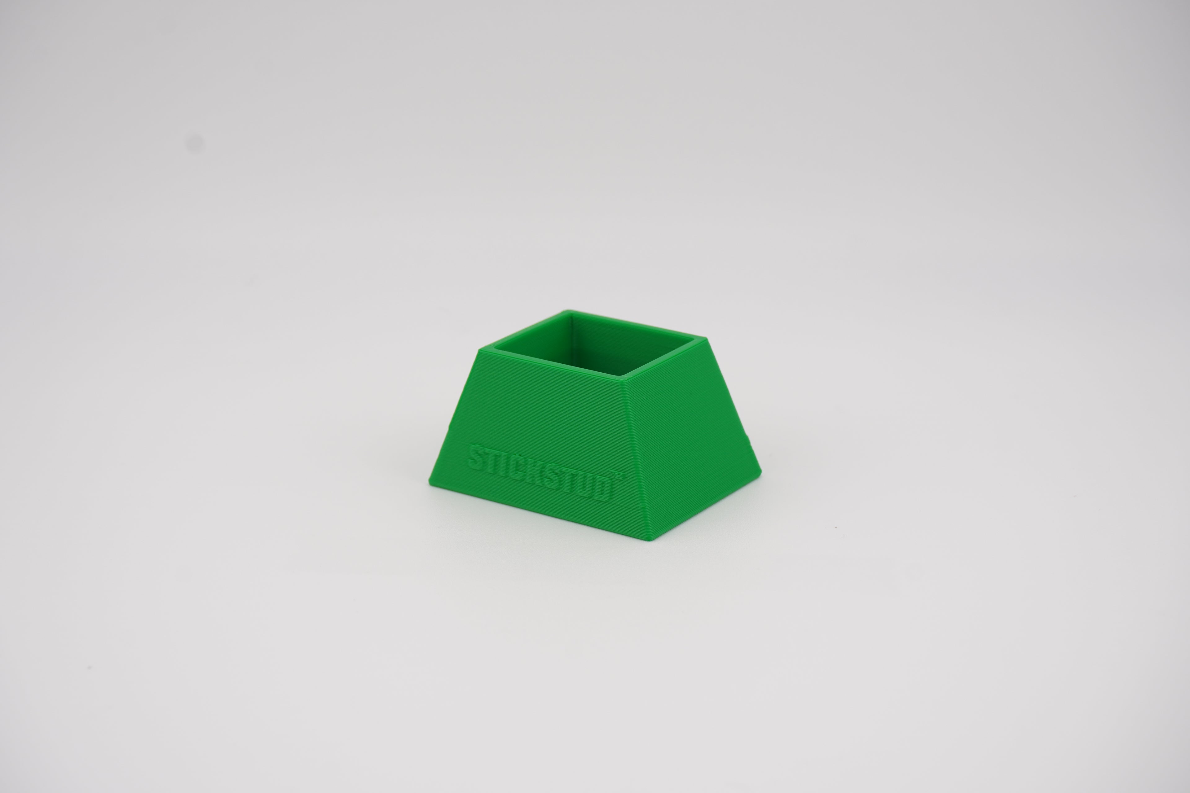 StickStud™ Box Pro Stand (4)