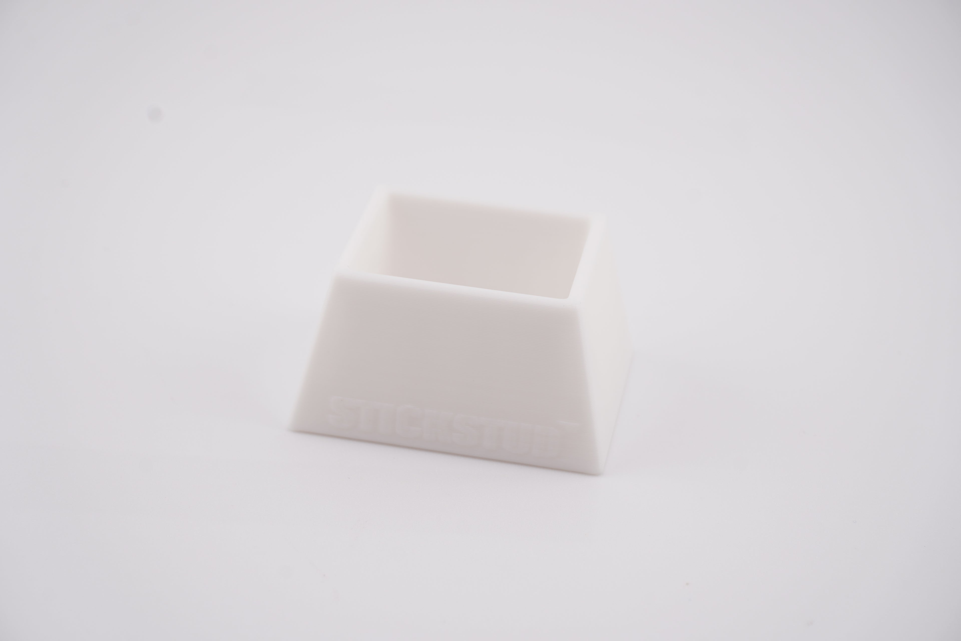 StickStud™ Box Plus Stand (4)