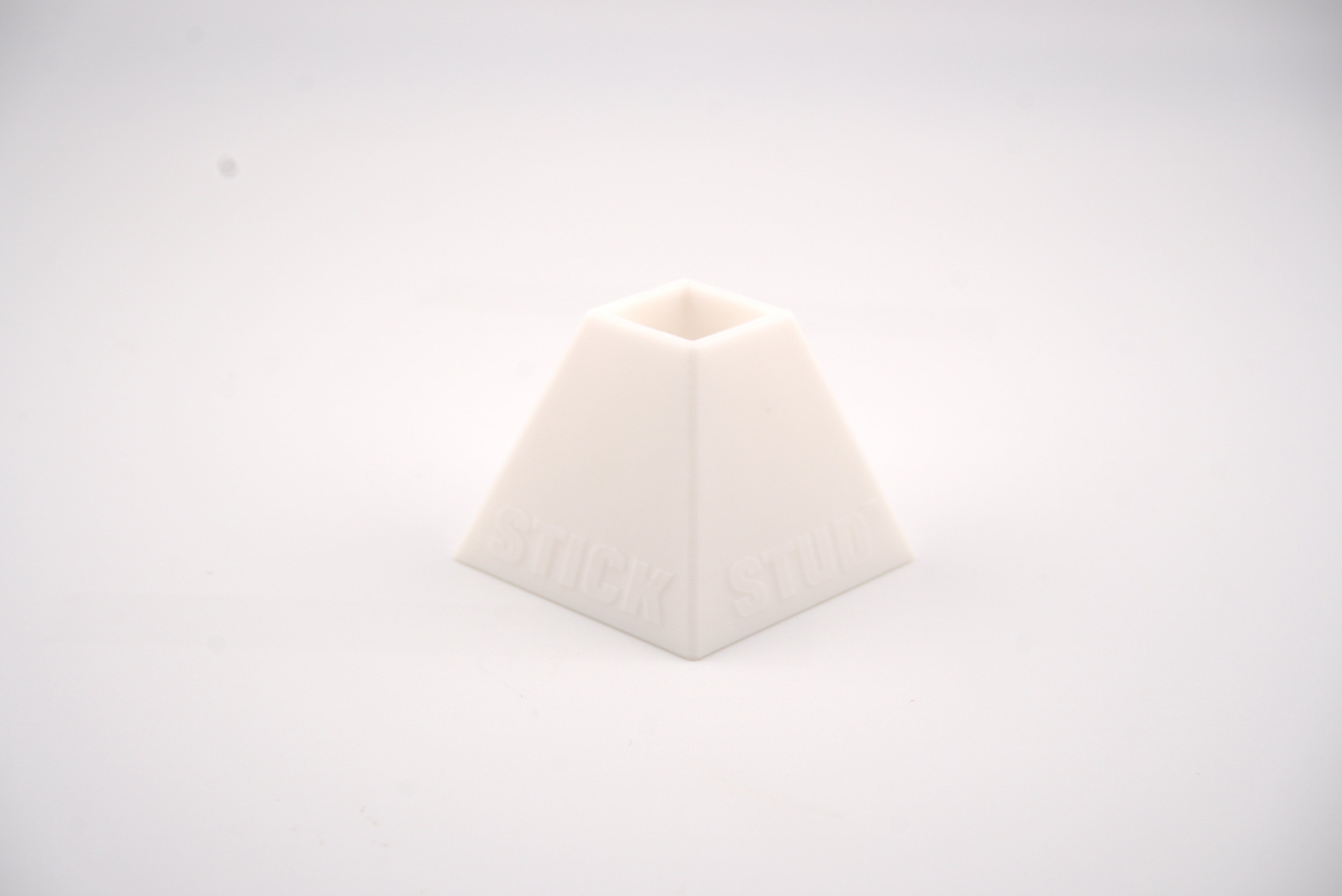 StickStud™ Round Slim (4)